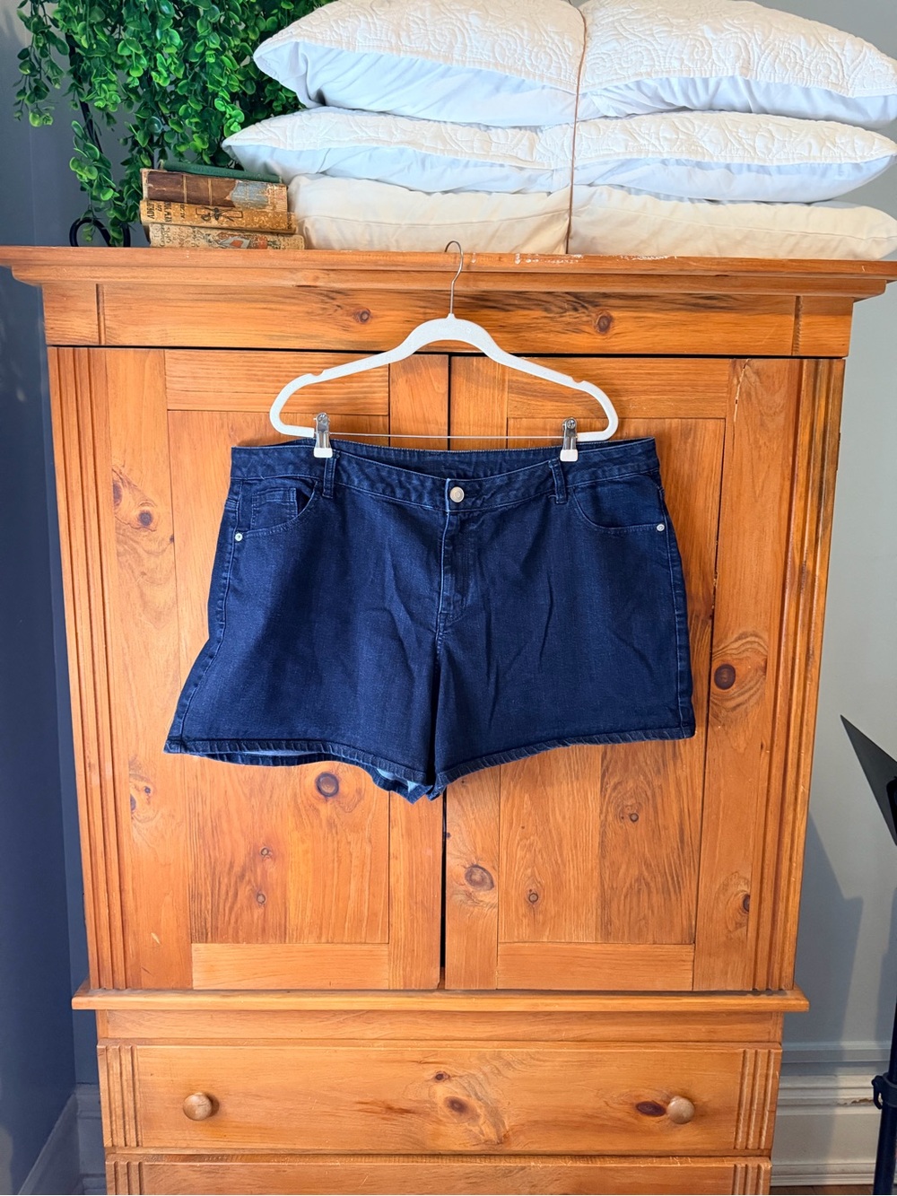 Venezia Navy Blue Denim Shorts